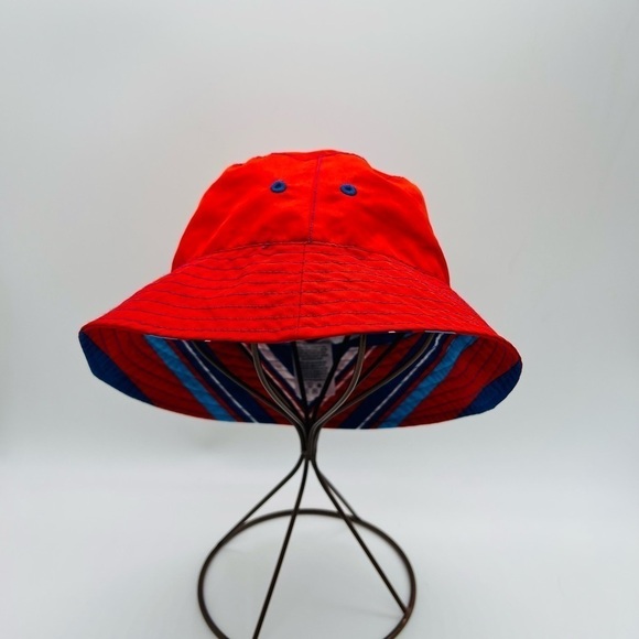 UV SKINS KIDS REVERSIBLE HAT SIZE 7 - Picture 2 of 12